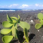Cozy House In + Terrace * El Golfo