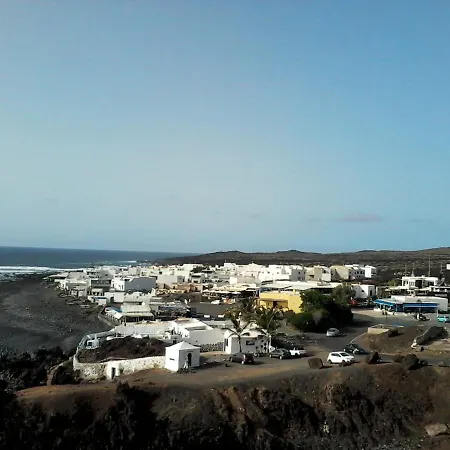 Cozy House In + Terrace Dom wakacyjny El Golfo