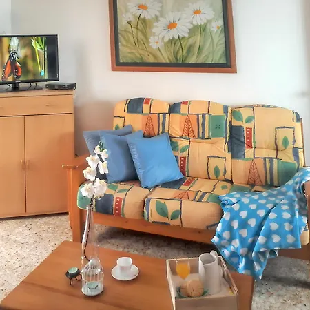 Dom wakacyjny Cozy House In + Terrace