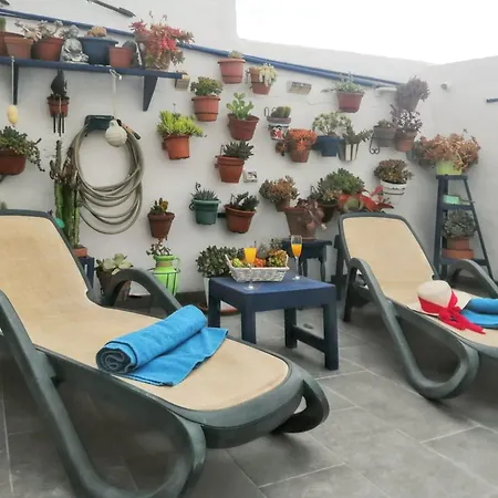 Cozy House In + Terrace Dom wakacyjny *