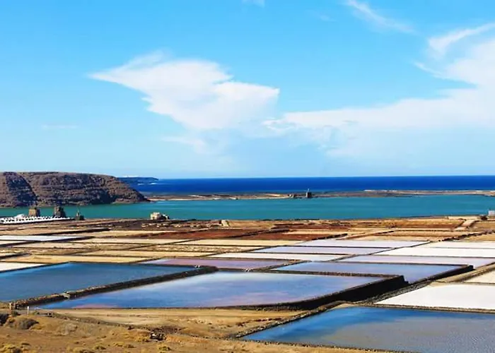 Cozy House In + Terrace * El Golfo