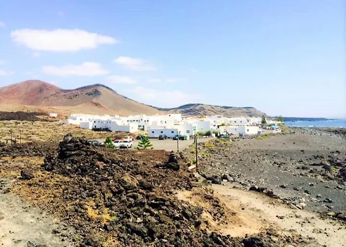 Cozy House In + Terrace Dom wakacyjny *