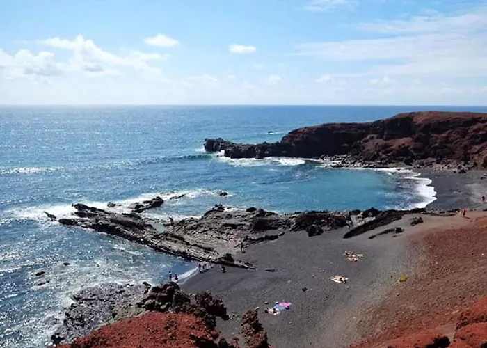 Dom wakacyjny Cozy House In + Terrace *