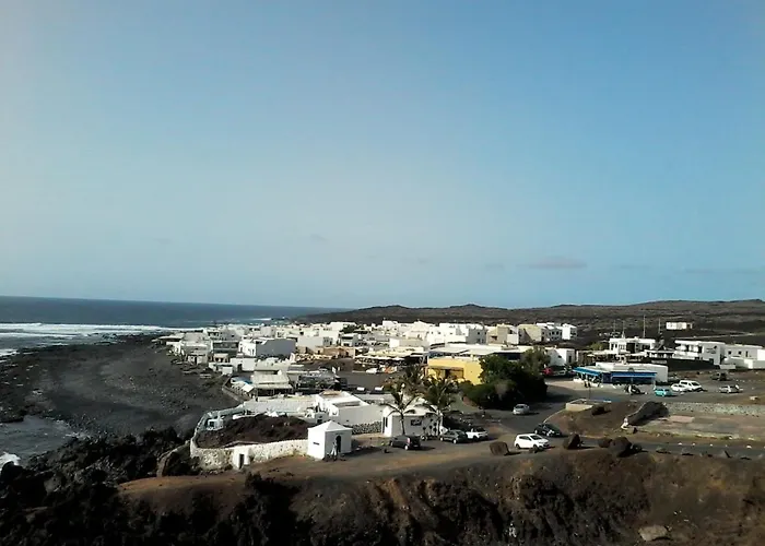 Cozy House In + Terrace Dom wakacyjny El Golfo