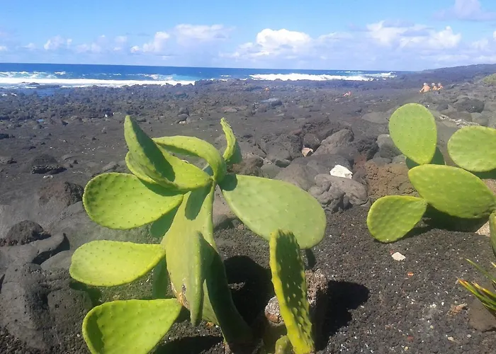 Cozy House In + Terrace * El Golfo