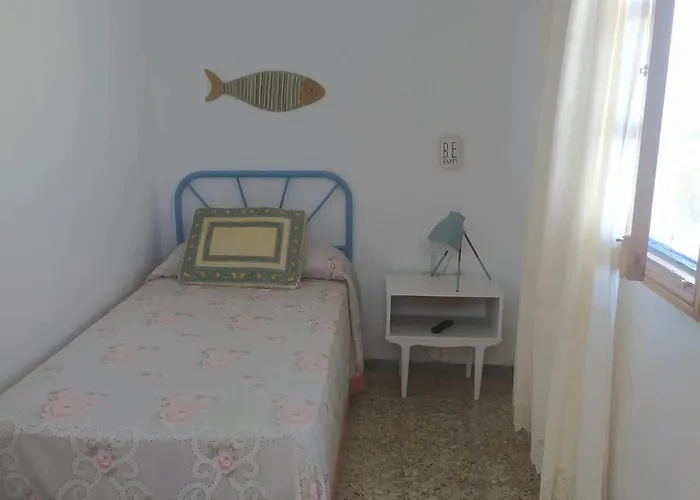 Cozy House In + Terrace בית נופש *